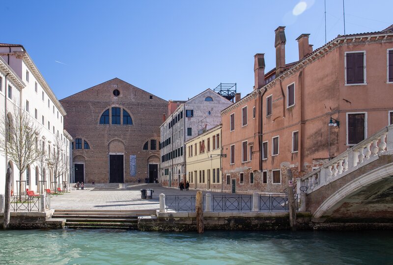 Kunstort Chiesa di San Lorenzo in Venedig (Foto: Enrico Fiorese)
